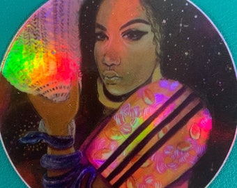 Asiatin mit Pamaypay Rattan Fächer im Schmetterlingsärmel-Top