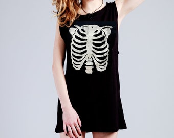 anatomy skeleton rib cage shirt oversize top | aesthetic clothing screen print top Halloween skeleton shirt cyberpunk clothing