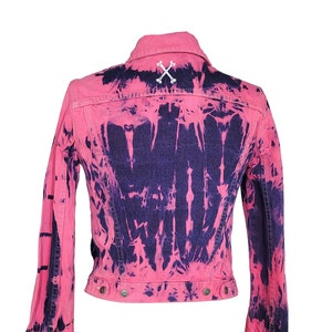 Roze spijkerjasje cropped jack tie-dye spijkerjack geüpcycled spijkerjack | Jaren 90 spijkerjasje tie-dye jasje roze spijkerjasje | Maat M