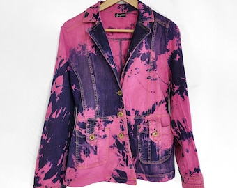 flamingo roze spijkerjasje denim blazer met acid wash | Jaren '90 jeansjasje tie-dye jasje festivaljasje| Jean-jasje maat M