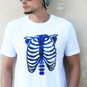 Handmade Glitter anatomy skeleton ribcage print T shirt Unisex Halloween cyberpunk clothing aesthetic clothing imagem 5