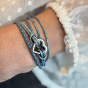 Bracciale commemorativo personalizzato per animali domestici con cuore blu: gioielli fatti a mano con urna per ceneri per simpatia e ricordo