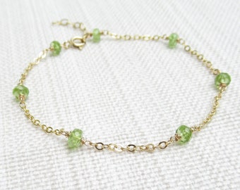 Green peridot bracelet August birthstone jewelry Gold or silver gemstone station bracelet Dainty adjustable handmade birthstone bracelet