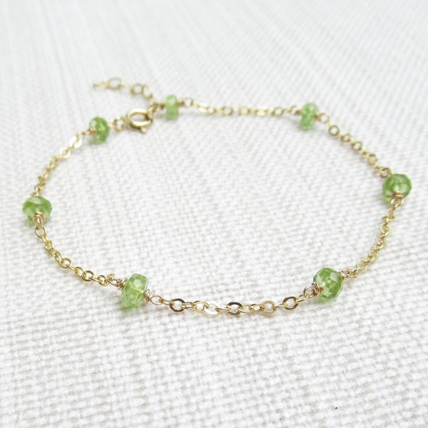 Green peridot bracelet August birthstone jewelry Gold or silver gemstone station bracelet Dainty adjustable handmade birthstone bracelet