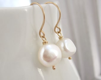 Pearl drop earrings Bridesmaid earrings Pearl earrings on handmade ear wires Silver Gold or Rose gold pearl earrings Freshwater pearls