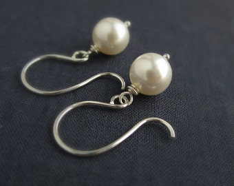 Custom color bridesmaid earrings, pearl earrings, ivory pearl, white pearl earrings, Crystal faux pearl dangle earrings, bridesmaid gift