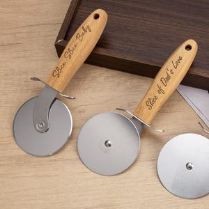 Personalized Pizza Cutter, Custom Engraved Pizza Cutter Wheel, Pie Cutter, Pie Knife, Engraved Gifts for Dad, Pizza Lover Gift, Housewarming