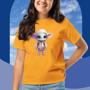 Alien T-Shirt- Graphic Alien Shirt - Outer Space Alien Tee - Extraterrestrial Shirt - Alien Lover Tee - Friendly Alien Tee - Spaceman Tee