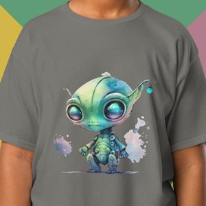 Alien T-Shirt - Graphic Alien Shirt - Outer Space Alien Tee - Extraterrestrial Shirt - Alien Lover Tee - Perfect Alien for Back to School