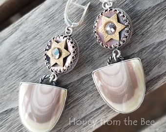 Imperial Jasper earrings - Antique Button earrings - Mauve earrings - Artisan Jewelry by Honey from the Bee