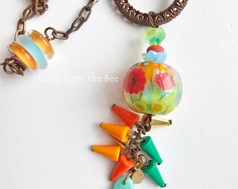 May Flowers necklace - Flower necklace in bright colors - Artisan jewelry from Honey from the Bee
