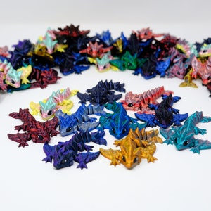 Tiny Wyvern Dragon | Articulating Flexi | 3D Printed Fidget Toy | Desk Toy | Sensory Toy | Dragon Decor | Dragon Keychain | Cinderwing3D |