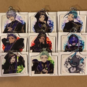 Twisted wonderland ceremonial robe keychain