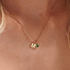 Collar con inicial de piedra de nacimiento personalizada, joyería con piedra de nacimiento personalizada, collar con colgante de letra y cadena de caja, collar para madres, regalo de Navidad
