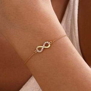 Minimalistiskt oändlighetsarmband med födelsesten, anpassat oändlighetsarmband med födelsesten, armband för mamma, present till par, jubileumspresent