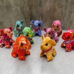 Cadre Thaïlandais Neuf Avec 5 éléphants En Feutrine Sur Toile De Jute - 42x12 Cm - Art Ethnique