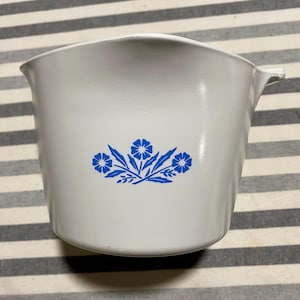 Vintage CorningWare Blue Cornflower Saucemaker 4-Cup Measuring Dish