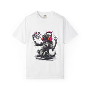 Alien Beats Unisex Tee with Punk Monster DJ Art, Boombox Graphic Shirt for Music Rebels and Streetwear Sci Fi Style Lovers