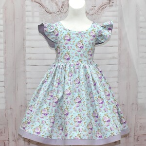 女の子の青いドレス、ヴィンテージスタイルの女の子のドレス、女の子の花柄ドレス、ライラック色のドレス、誕生日の女の子のドレス、女の子の紫色のドレス、紫の花のドレス