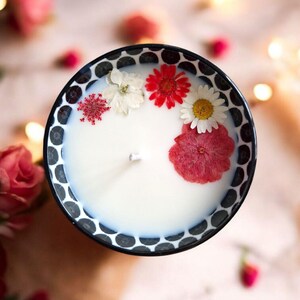 Handmade candle - soy wax - dried flowers