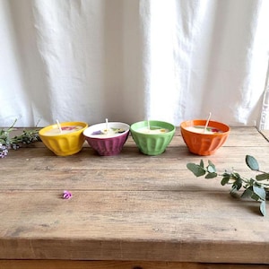 Set of 4 small handmade candles – Soy wax – Reusable ceramic bowls – Dried flowers – Vintage natural gift decoration