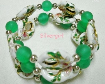 2 Emerald Green Silver Plate Memory Wire Wrap Bracelet Glass Crystal Frosted Cloissonne