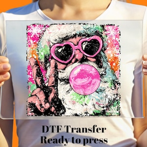 Transfert DTF Groovy Retro Santa : transfert thermique de Noël prêt à l&#39;emploi