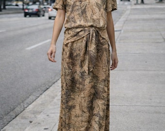 Due Per Due Silk 2 Piece Set Leaf Print Blouse Skirt Brown Beige Size 8