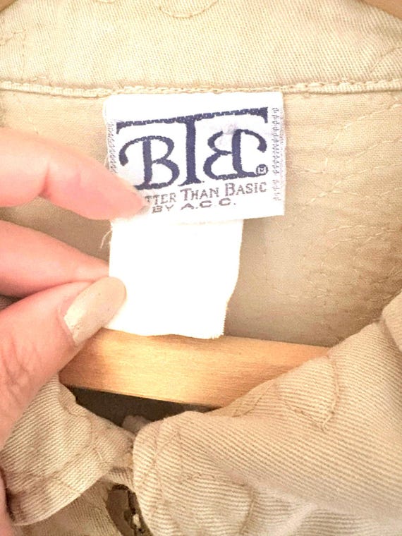 Better Than Basic Beige Quilted Jacket Button Fro… - image 2