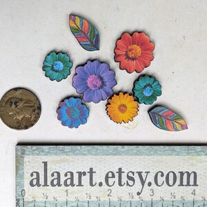 8 petites formes artisanales de gravure sur bois florales estivales