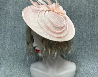 Fascinator Hut für Frauen Hochzeit Teeparty Brautparty Cocktail kentucky Derby Kopfschmuck