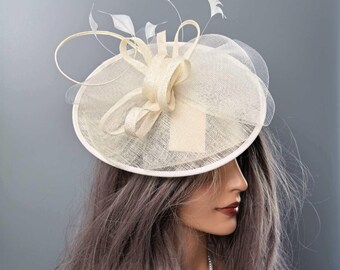 Sombrero de fiesta de té con tocado de plumas Sinary para mujer con pinza de cocodrilo, ideal para la iglesia o el Derby de Kentucky.