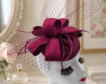 Sombrero de fiesta de té con tocado de plumas Sinary para mujer con pinza de cocodrilo, ideal para la iglesia o el Derby de Kentucky.