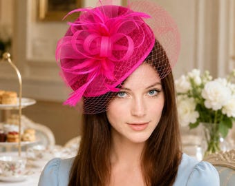 Sombrero de fiesta de té con plumas para mujer, con red, para la iglesia o el Derby de Kentucky.