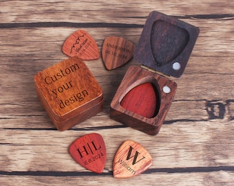 Juego de estuche de madera grabada para púas de guitarra: Estuche de nogal personalizado y púas