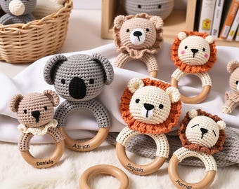 Sonajero de animal de ganchillo personalizado – Juguete de madera grabado para bebé