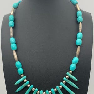 Vintage Antiqued Silver Tone And Faux Turquoise Southwestern Western Necklace