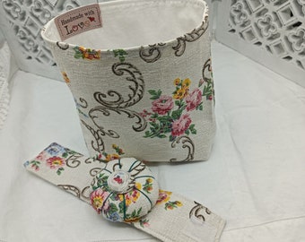 Free Standing Thread Catcher with Matching Wrist Pin cushion - Armentieres floral Print-  Craft Caddy - Cotton -    -  Handmade