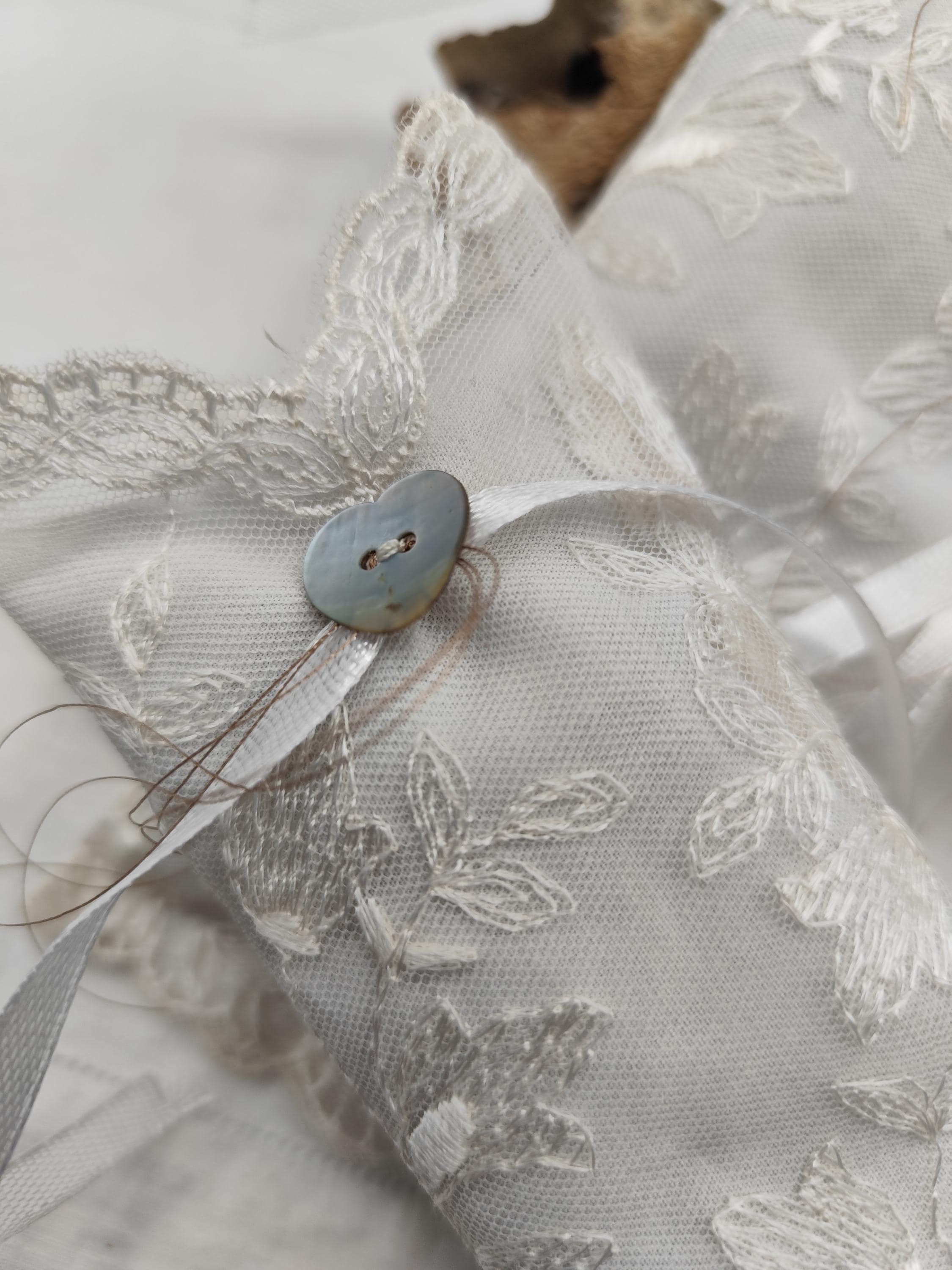 Saszetka z koronką w kształcie muszli w stylu vintage z lawendą: lawenda uprawiana we Francji