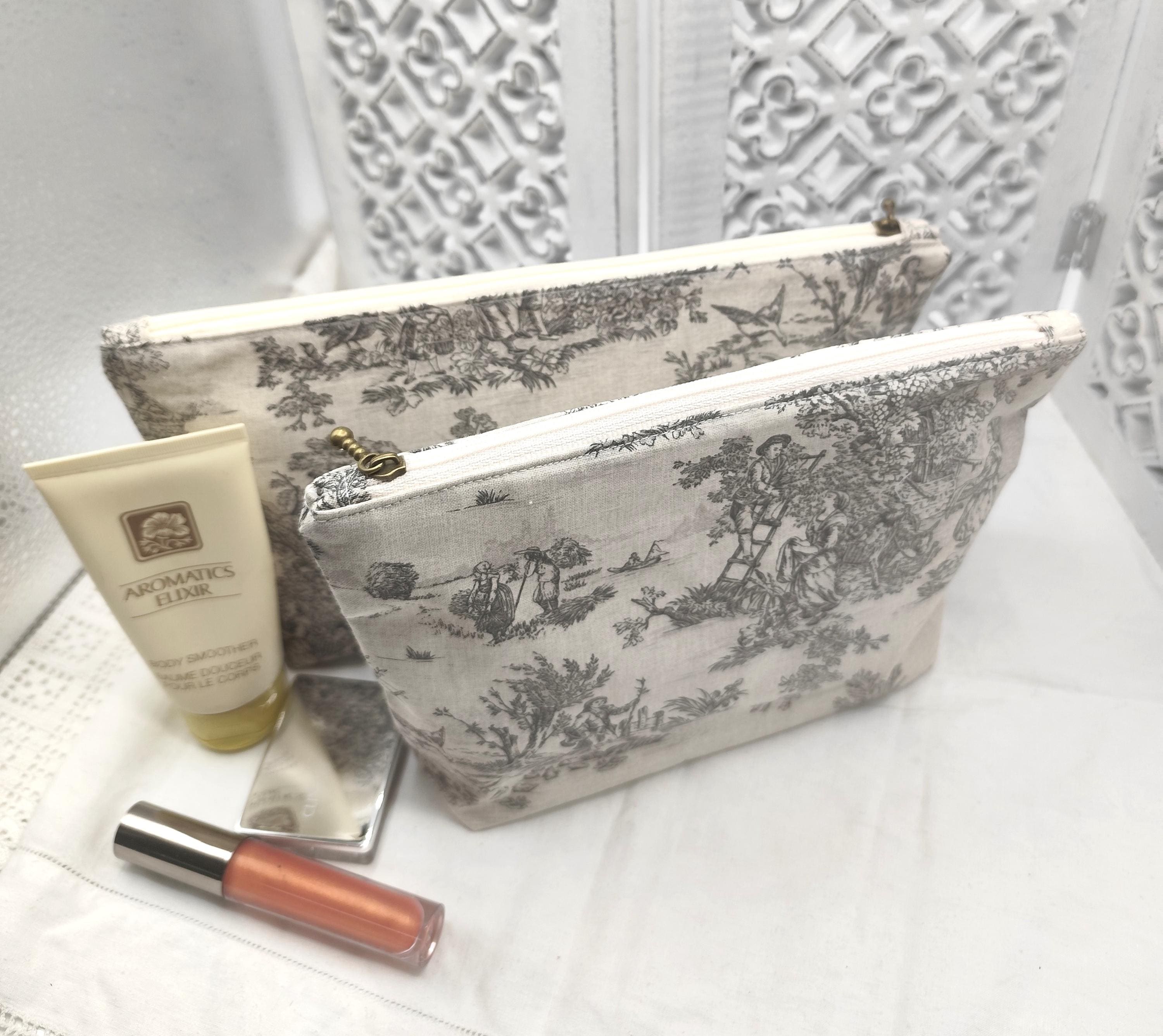 クリスチャン・ディオール ポーチ トイレタリーケース 楽天市場】Christian Dior クリスチャンディオール LINGOTポーチ