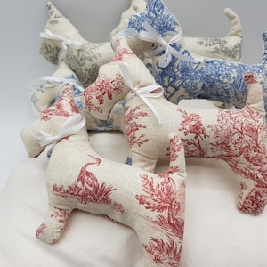 Perros Scottie color lavanda - en Toile de Jouy - Azul - Rojo - Gris - Verde sobre crudo - Escena pastoral - Hecho a mano en Francia - Regalo - Lavanda