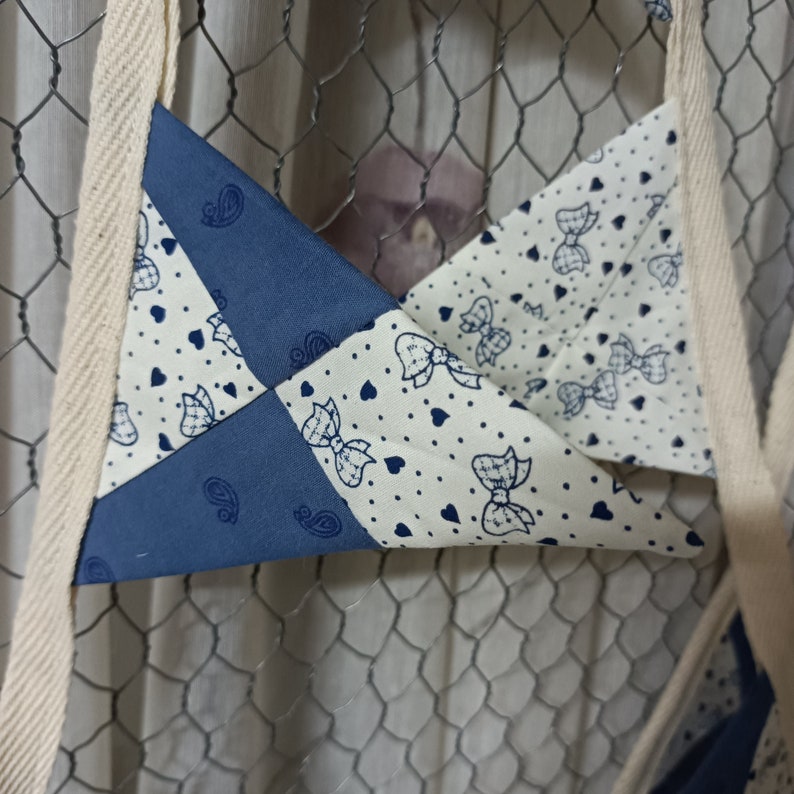 Bruant Blanc avec noeuds bleus et coeurs avec triangles bleus alternés 2,90 m de long 14 drapeaux Bruant de fête Fait main Jardin image 4