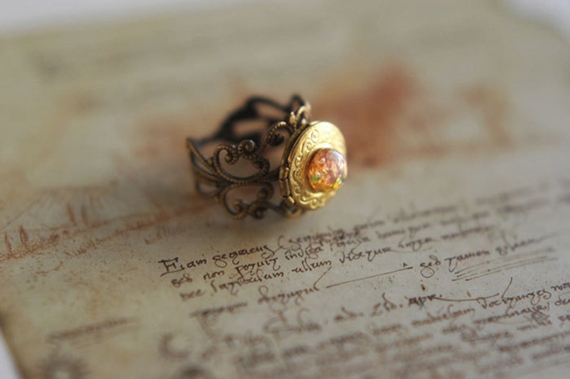 Adjustable vintage locket ring with fiery pinkorange glass Etsy