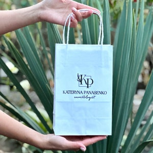 Sacchetto di carta personalizzato Sacchetti regalo bianchi Borse per la spesa con manico Borsa per vestiti Borsa per merce Borsa per vendita al dettaglio Borsa per matrimonio per feste Riciclabile