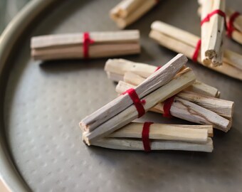 Palo Santo sticks, bundle of 3 Palo Santo wood smudge sticks, Palo Santo clearing bundles, sacred wood Palo Santo incense wood