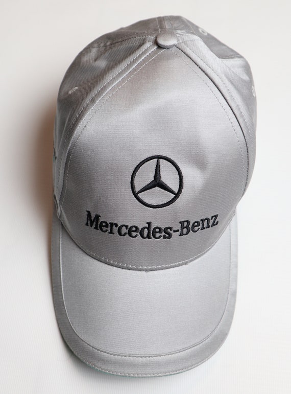Mercedes AMG Petronas F1 Team 2013 vintage pit cre