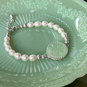 Alice Fire King Jadeite, Freshwater Pearl Bracelet, Vintage Depression Glass, Unique Jewelry Gifts for Women, Gifts for Women