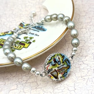 Bracelet carte Belfast de l'Irlande, bijoux vintage irlandais cassés en Chine, bracelet de perles, harpe irlandaise, montagnes de Mourne, cadeau 20e anniversaire