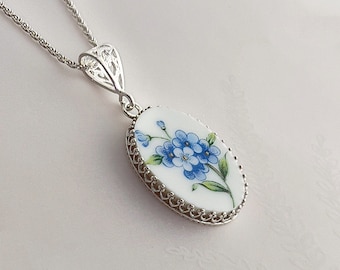 Bijoux cassés en porcelaine, collier de fleurs myosotis, collier vintage en porcelaine, cadeau 20e anniversaire pour femme, bijoux recyclés