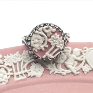 Vintage Wedgwood Ring, Porzellanschmuck, Pink Jasperware, viktorianischer Schmuck, einzigartige Keramik Geschenke